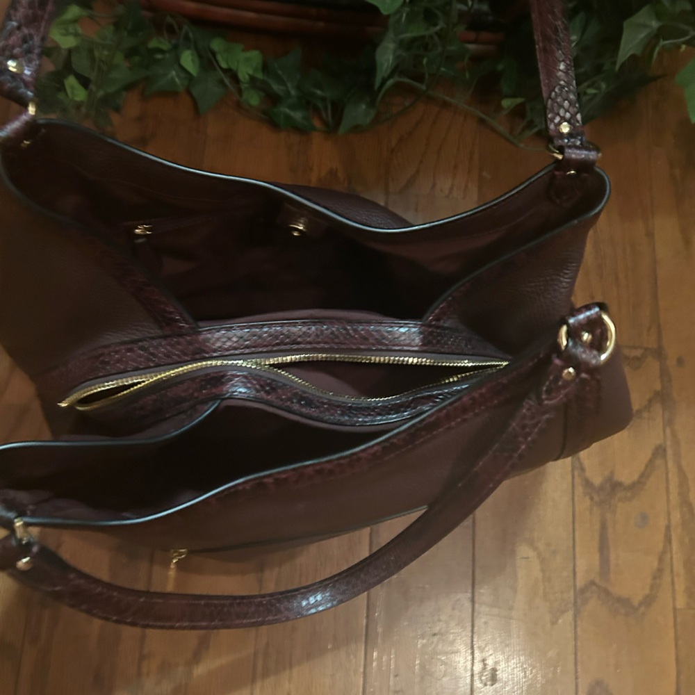 Coach Dark Brown Leather Hobo Tote with Gold Hardware - Picture 7 of 11